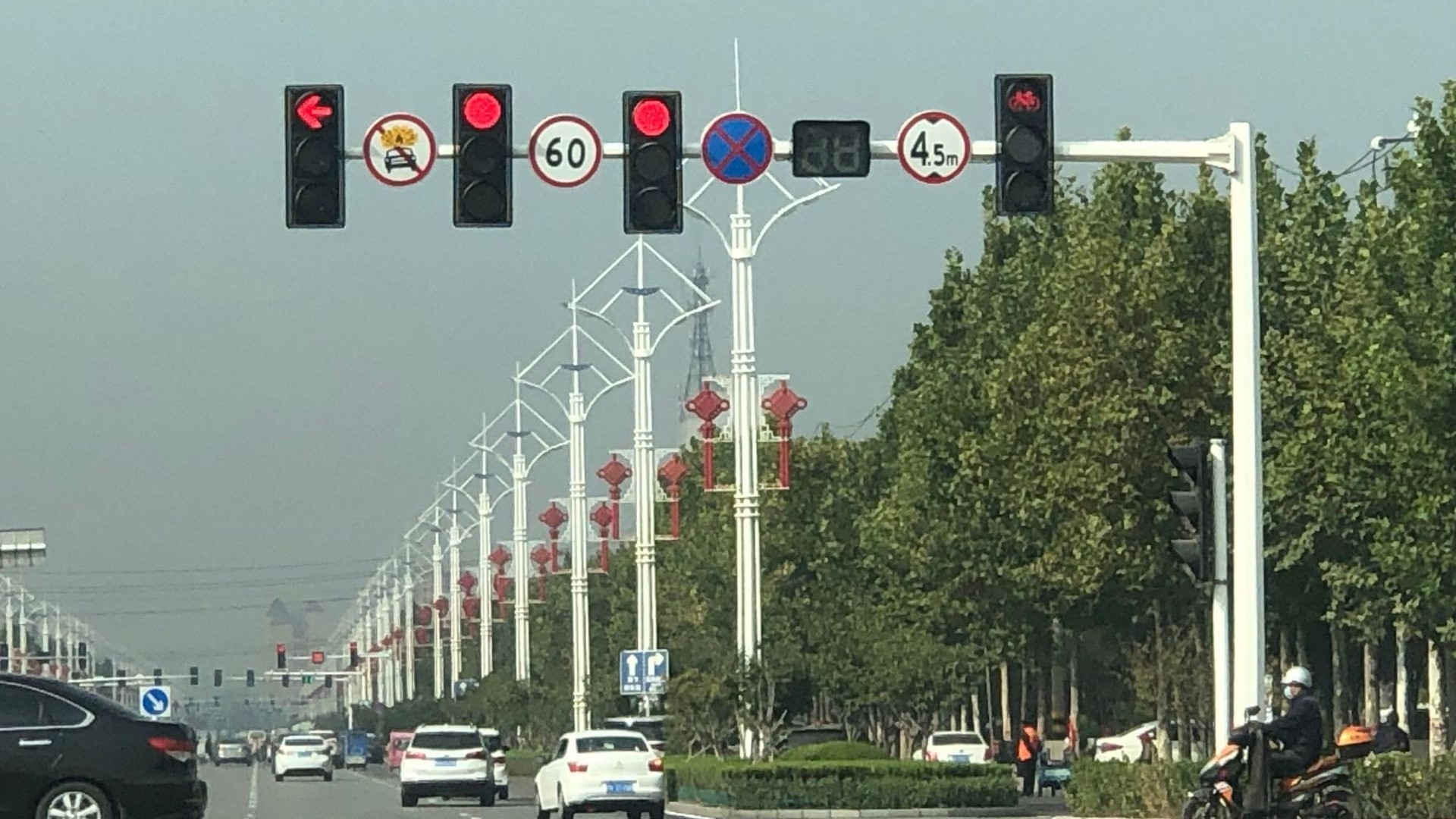 四川红绿灯交通信号灯供应商在哪